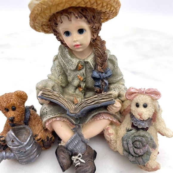 Boyds Yesterday's Child Figurine Julia "Home Again" #3520 1997 Series 9 - Picture 2 of 12